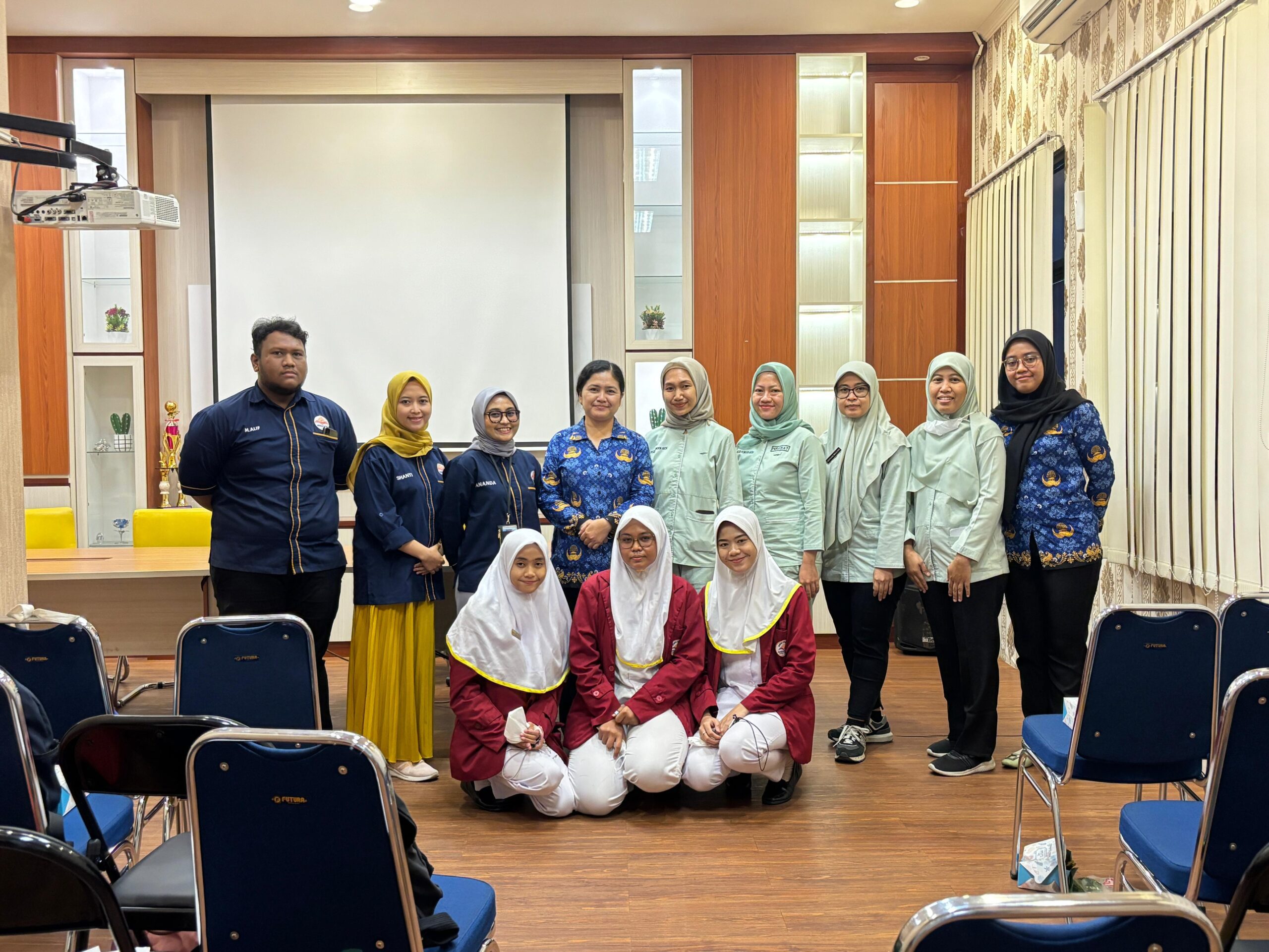 Seminar Kasus Mahasiswa Keperawatan Andakara di RSUD Pondok Gede